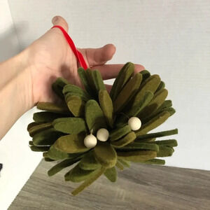 Felt Mistletoe Ball